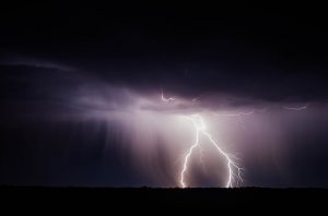 lightning-bolt-768801_640